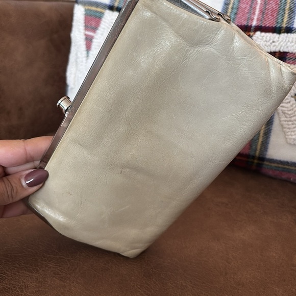 HOBO International Lauren Ivory Leather Double Kisslock Wallet Clutch - Picture 9 of 13